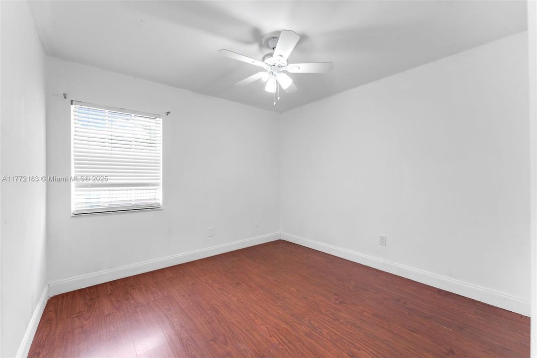 Recently Sold: $499,000 (3 beds, 2 baths, 1023 Square Feet)
