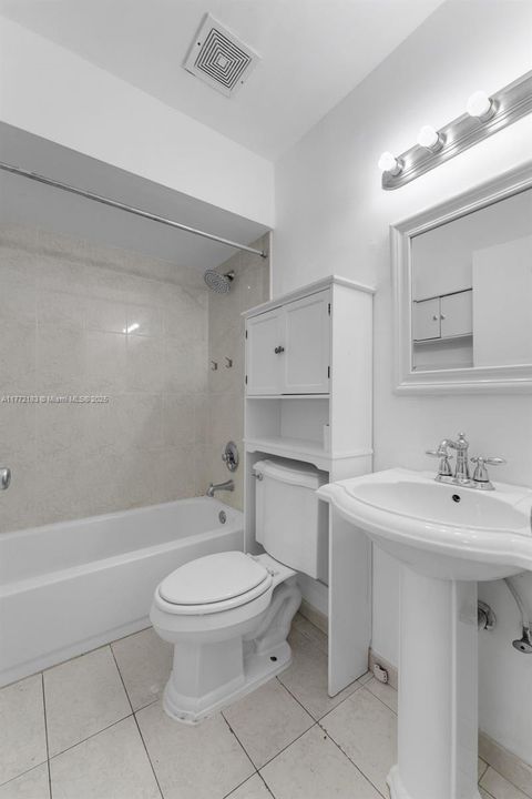 Recently Sold: $499,000 (3 beds, 2 baths, 1023 Square Feet)
