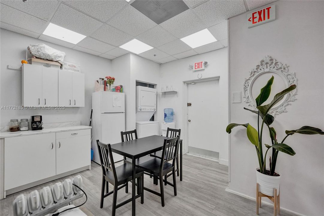 На продажу: $140,000 (0 спален, 0 ванн, 0 Квадратных фут)