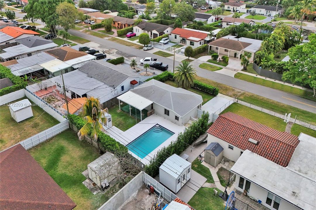 Recently Sold: $600,000 (3 beds, 1 baths, 960 Square Feet)