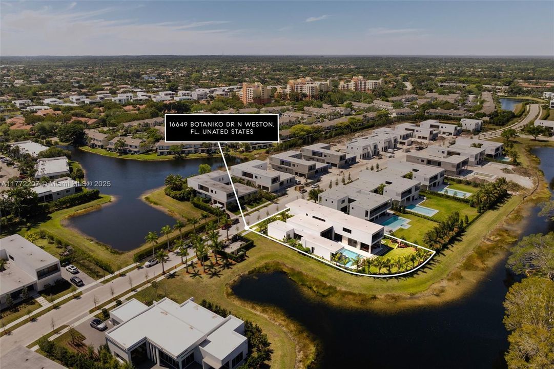 Недавно продано: $4,200,000 (7 спален, 8 ванн, 7305 Квадратных фут)