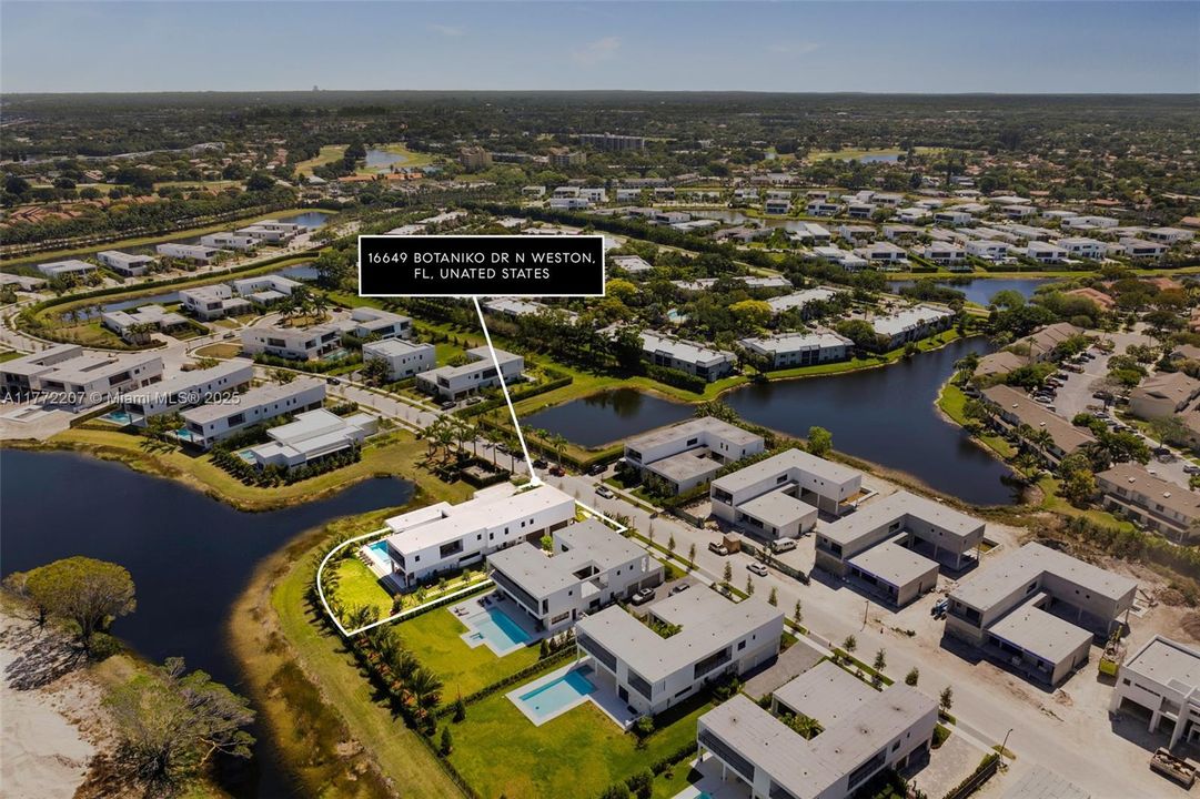 Недавно продано: $4,200,000 (7 спален, 8 ванн, 7305 Квадратных фут)