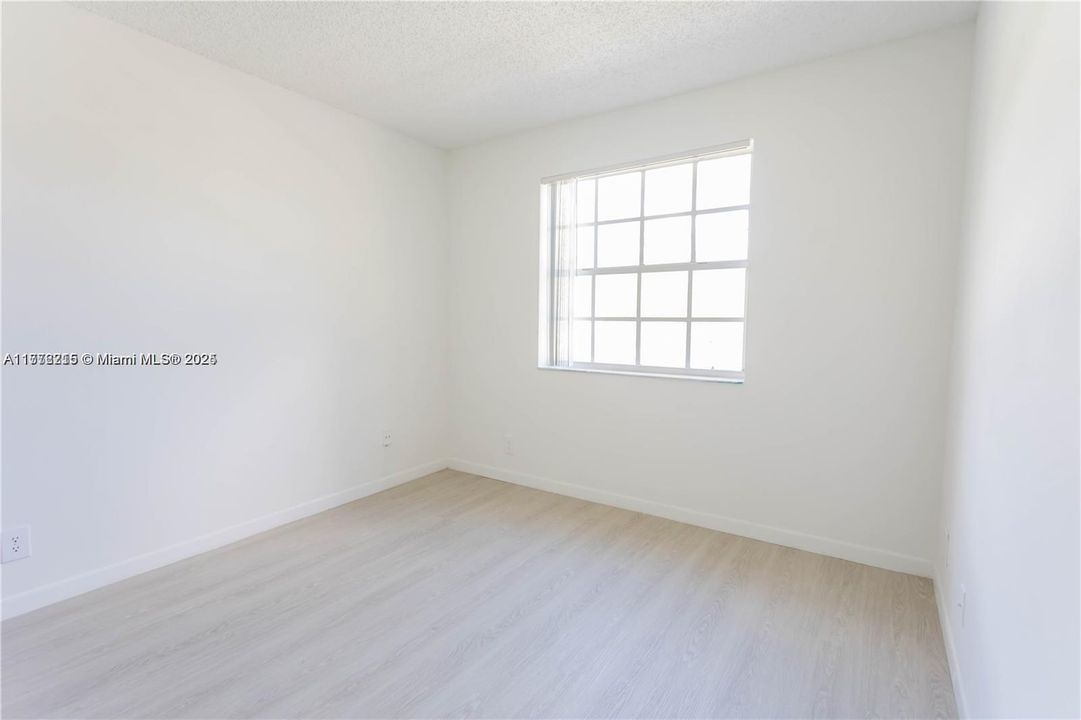 Recientemente alquilado: $2,300 (3 camas, 2 baños, 1125 Pies cuadrados)