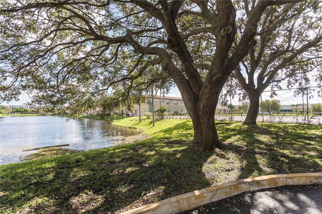 Recientemente alquilado: $2,300 (3 camas, 2 baños, 1125 Pies cuadrados)