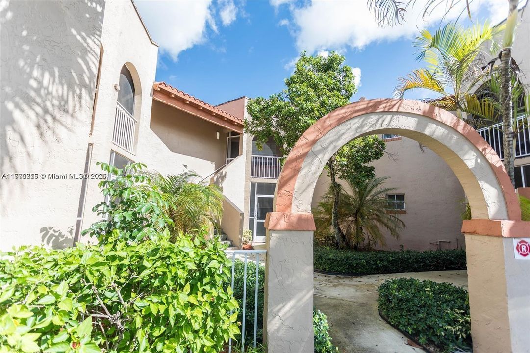 Recientemente alquilado: $2,300 (3 camas, 2 baños, 1125 Pies cuadrados)