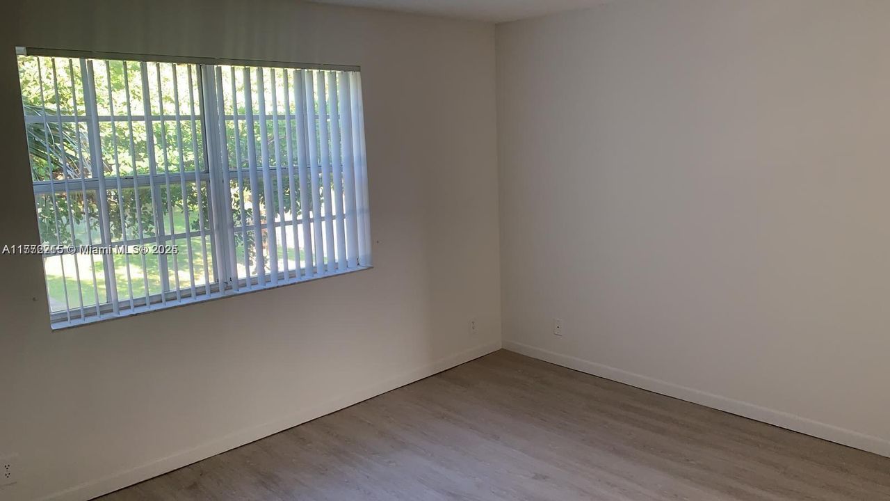 Recientemente alquilado: $2,300 (3 camas, 2 baños, 1125 Pies cuadrados)