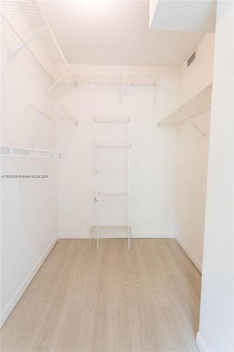 Recientemente alquilado: $2,300 (3 camas, 2 baños, 1125 Pies cuadrados)