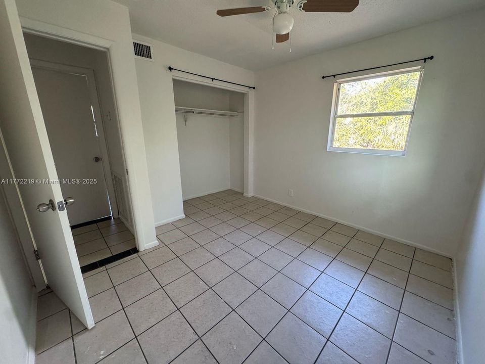 Recientemente alquilado: $1,350 (2 camas, 1 baños, 780 Pies cuadrados)