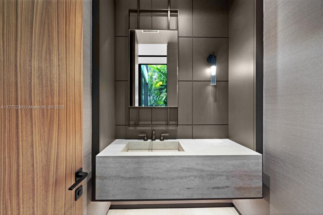 For Sale: $25,900,000 (7 beds, 7 baths, 6997 Square Feet)