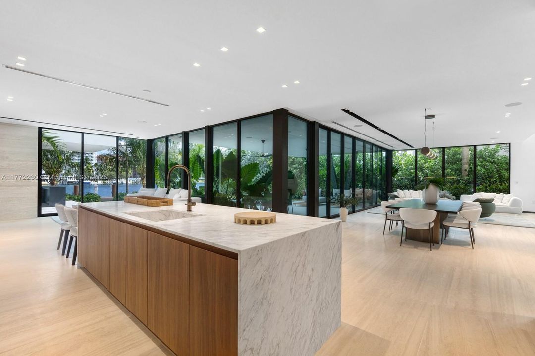 For Sale: $25,900,000 (7 beds, 7 baths, 6997 Square Feet)