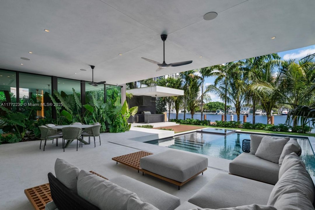 For Sale: $25,900,000 (7 beds, 7 baths, 6997 Square Feet)