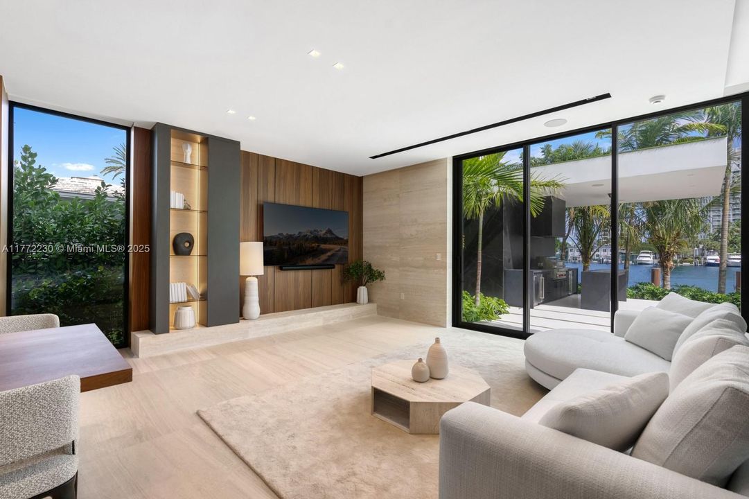 For Sale: $25,900,000 (7 beds, 7 baths, 6997 Square Feet)