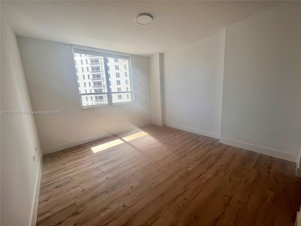 Recientemente alquilado: $3,500 (1 camas, 1 baños, 878 Pies cuadrados)