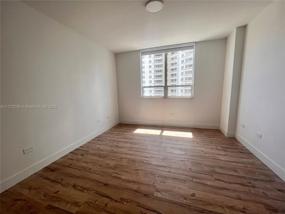 Recientemente alquilado: $3,500 (1 camas, 1 baños, 878 Pies cuadrados)