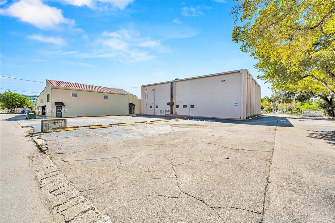 Active With Contract: $3,790,000 (0 beds, 0 baths, 0 Square Feet)