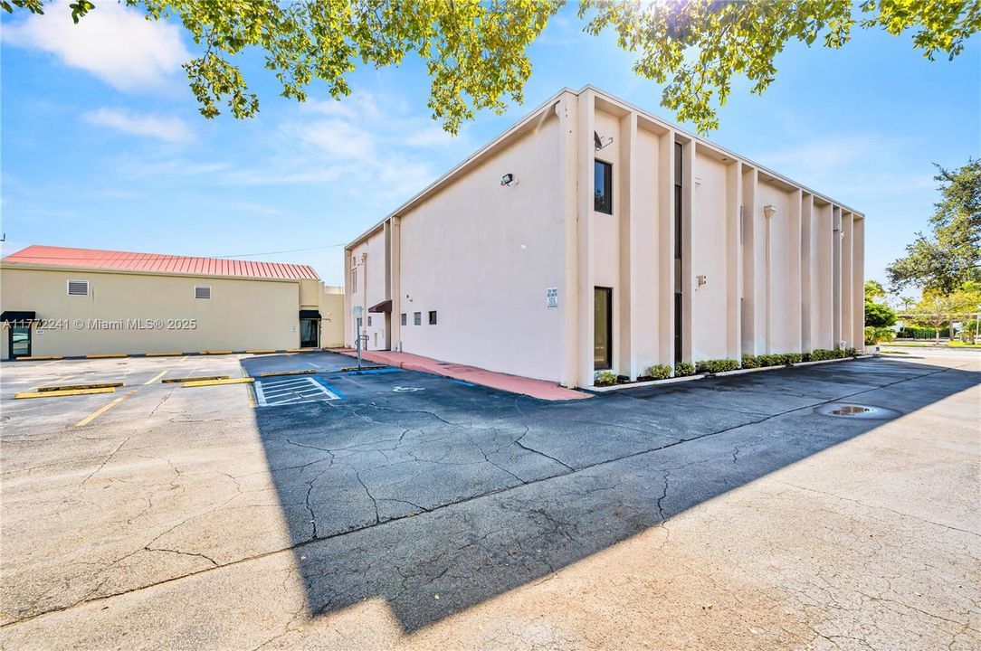 Active With Contract: $3,790,000 (0 beds, 0 baths, 0 Square Feet)