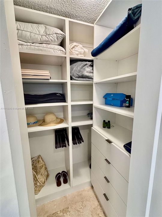 Vendido Recientemente: $455,000 (1 camas, 1 baños, 991 Pies cuadrados)