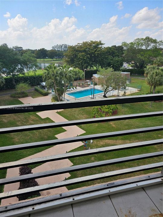 Vendido Recientemente: $125,000 (2 camas, 2 baños, 1100 Pies cuadrados)