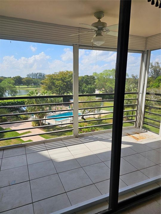 Vendido Recientemente: $125,000 (2 camas, 2 baños, 1100 Pies cuadrados)