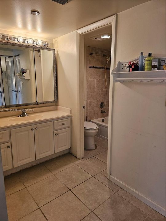 Vendido Recientemente: $125,000 (2 camas, 2 baños, 1100 Pies cuadrados)