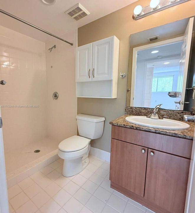 En Venta: $439,000 (2 camas, 2 baños, 1150 Pies cuadrados)