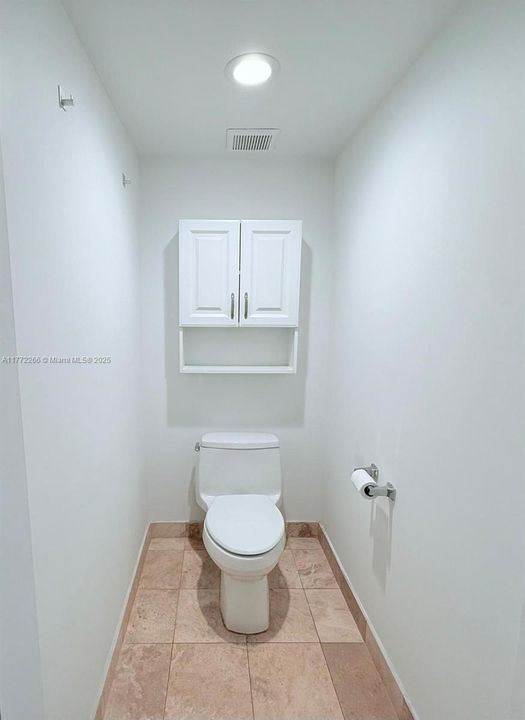 En Venta: $439,000 (2 camas, 2 baños, 1150 Pies cuadrados)