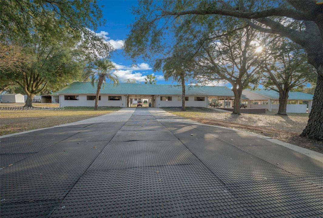 На продажу: $2,600,000 (3 спален, 2 ванн, 0 Квадратных фут)