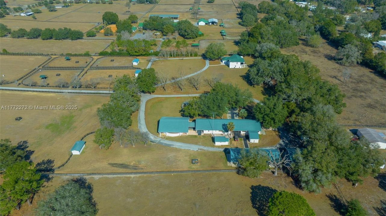 На продажу: $2,600,000 (3 спален, 2 ванн, 0 Квадратных фут)