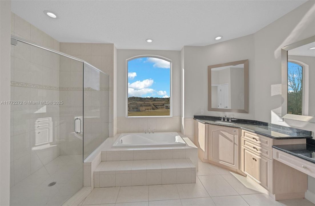 На продажу: $2,600,000 (3 спален, 2 ванн, 0 Квадратных фут)