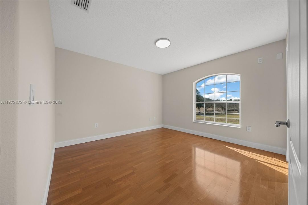 На продажу: $2,600,000 (3 спален, 2 ванн, 0 Квадратных фут)