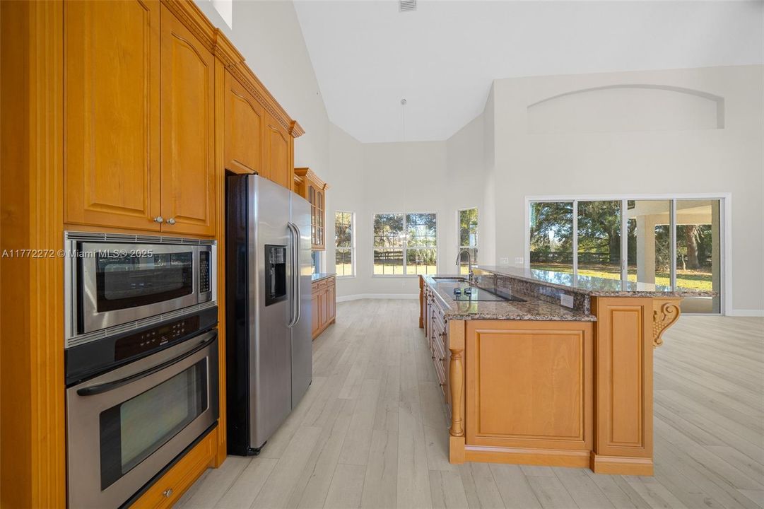 На продажу: $2,600,000 (3 спален, 2 ванн, 0 Квадратных фут)