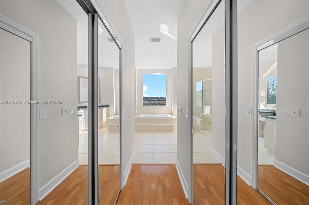 На продажу: $2,600,000 (3 спален, 2 ванн, 0 Квадратных фут)