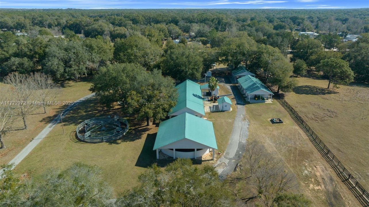 На продажу: $2,600,000 (3 спален, 2 ванн, 0 Квадратных фут)