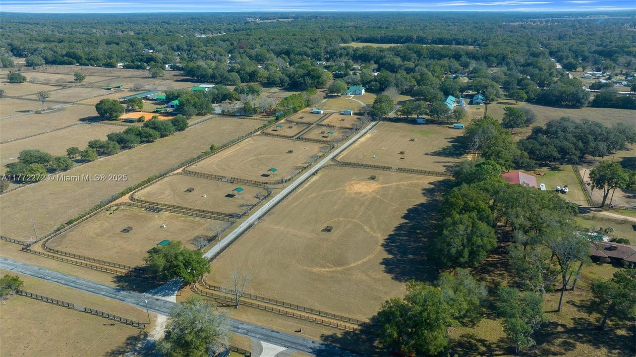 На продажу: $2,600,000 (3 спален, 2 ванн, 0 Квадратных фут)