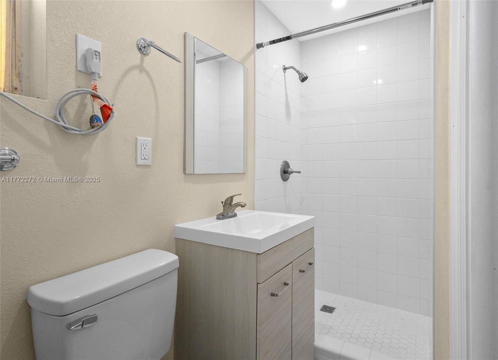 На продажу: $2,600,000 (3 спален, 2 ванн, 0 Квадратных фут)