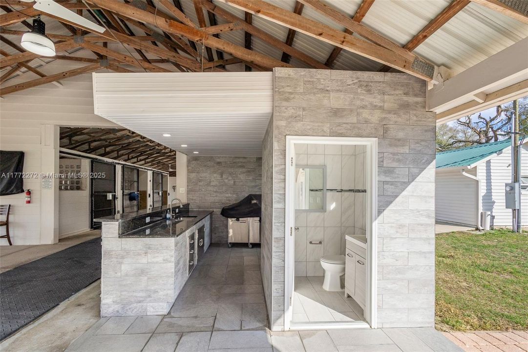 На продажу: $2,600,000 (3 спален, 2 ванн, 0 Квадратных фут)