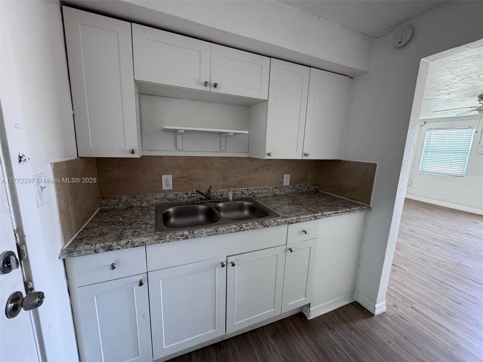 Recientemente alquilado: $1,250 (2 camas, 1 baños, 650 Pies cuadrados)