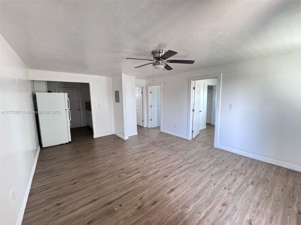 Recientemente alquilado: $1,250 (2 camas, 1 baños, 650 Pies cuadrados)