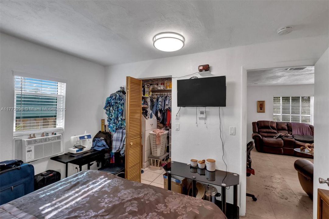 Vendido Recientemente: $1,150,000 (0 camas, 0 baños, 2952 Pies cuadrados)