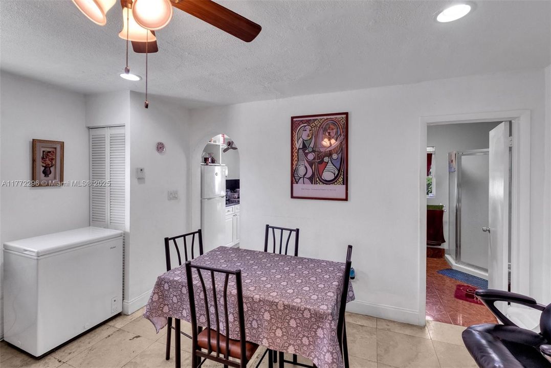 Vendido Recientemente: $1,150,000 (0 camas, 0 baños, 2952 Pies cuadrados)