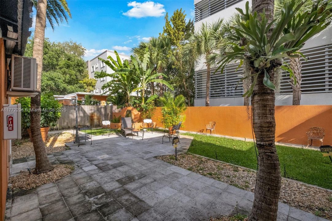 Vendido Recientemente: $1,150,000 (0 camas, 0 baños, 2952 Pies cuadrados)