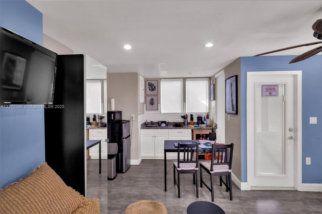 Vendido Recientemente: $1,150,000 (0 camas, 0 baños, 2952 Pies cuadrados)