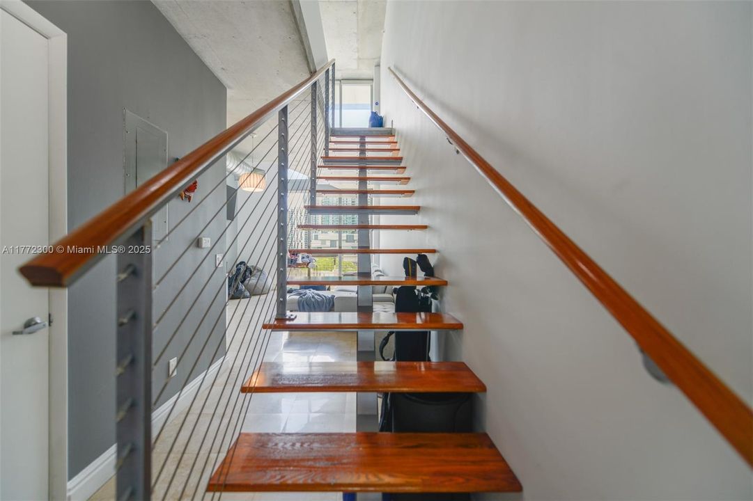 Recently Rented: $3,100 (1 beds, 1 baths, 795 Square Feet)