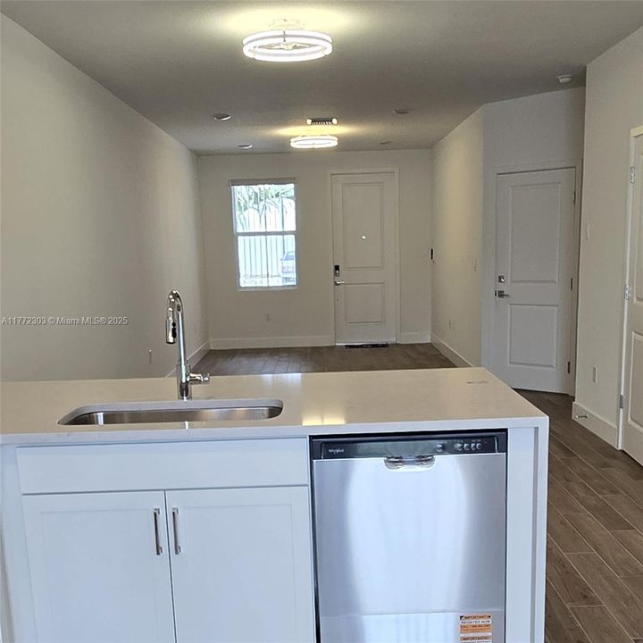 Recientemente alquilado: $4,000 (4 camas, 3 baños, 0 Pies cuadrados)