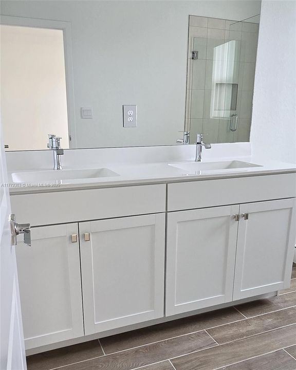 Recientemente alquilado: $4,000 (4 camas, 3 baños, 0 Pies cuadrados)