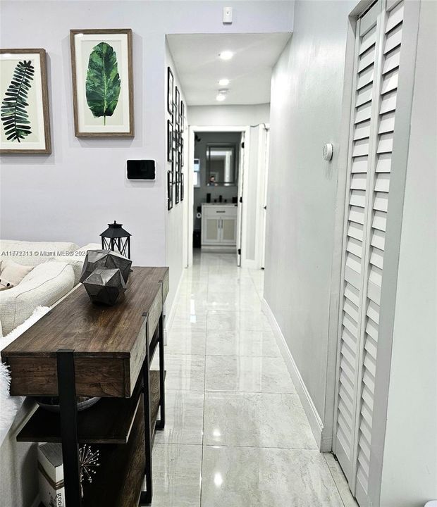 最近售出: $695,000 (4 贝兹, 2 浴室, 1229 平方英尺)