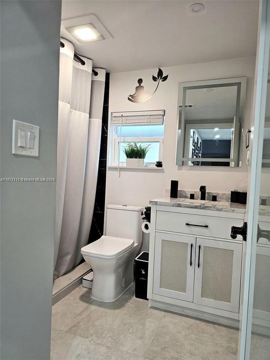 最近售出: $695,000 (4 贝兹, 2 浴室, 1229 平方英尺)