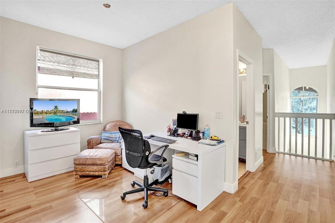 Recently Sold: $720,000 (4 beds, 2 baths, 2184 Square Feet)