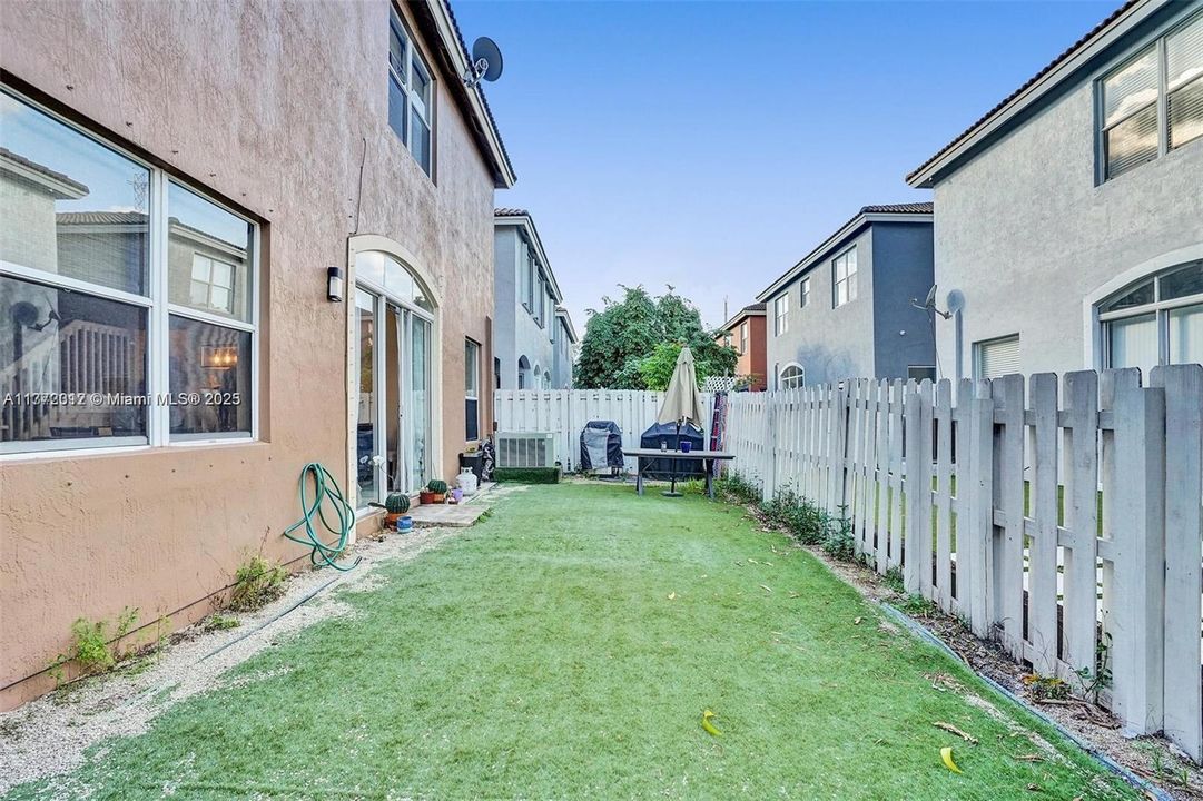 Recently Sold: $720,000 (4 beds, 2 baths, 2184 Square Feet)