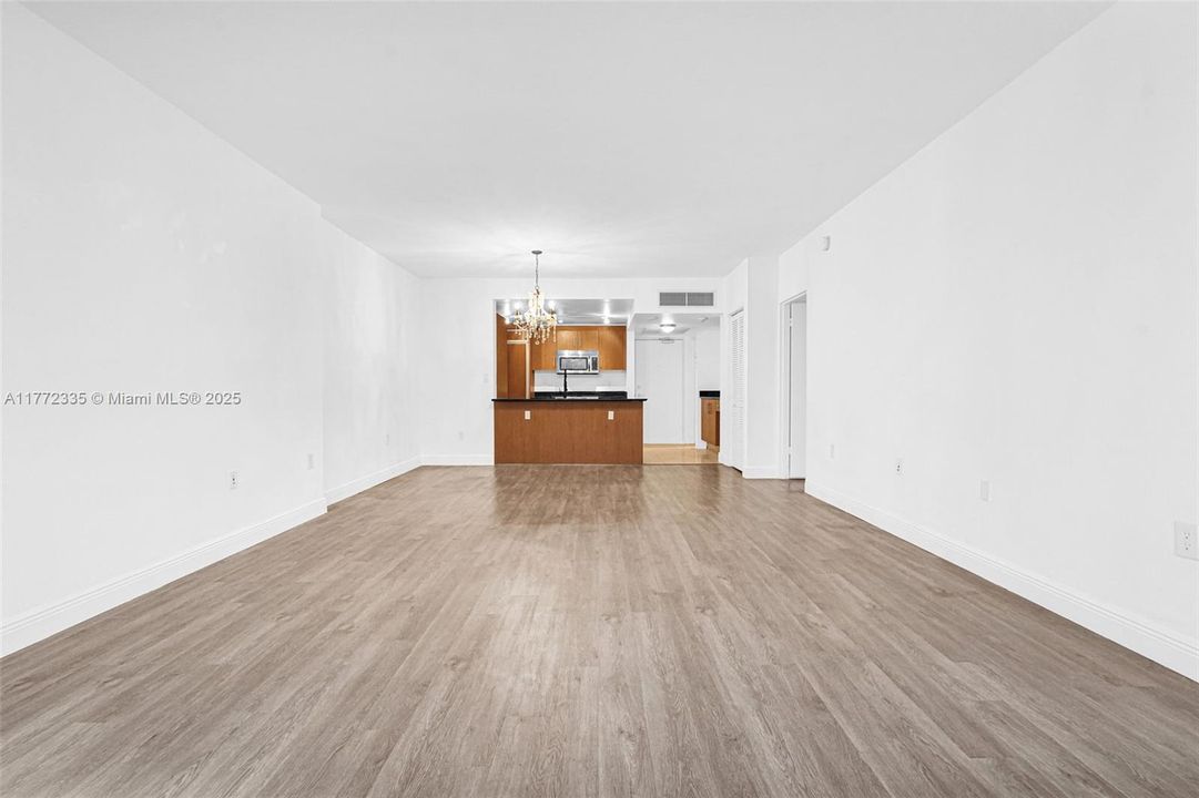 En Venta: $750,000 (1 camas, 1 baños, 896 Pies cuadrados)